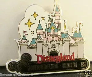 Disney WDW January Pin of the Month Disneyland Castle Pin - Picture 1 of 1