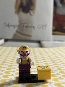 WARIO LEGO MINIFIG FIGURE super mario bro land 2 kart nintendo 6 golden coins - Picture 1 of 4