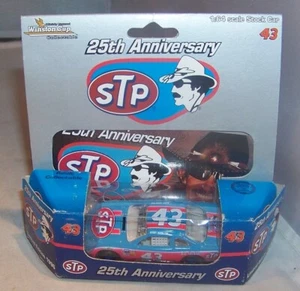 1:64 ACTION 1996 #43 STP 25TH ANNIVERSARY 1979 RICHARD PETTY PONTIAC HAMILTON - Picture 1 of 3