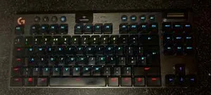 Logitech G915 TKL Bezprzewodowa klawiatura dotykowa do gier, brytyjska angielska (Qwerty) - karbon - Zdjęcie 1 z 3