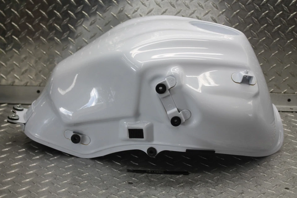 2015 KAWASAKI VERSYS 650 KLE650D ABS LT WHITE GAS TANK FUEL CELL  - Image 1 of 4