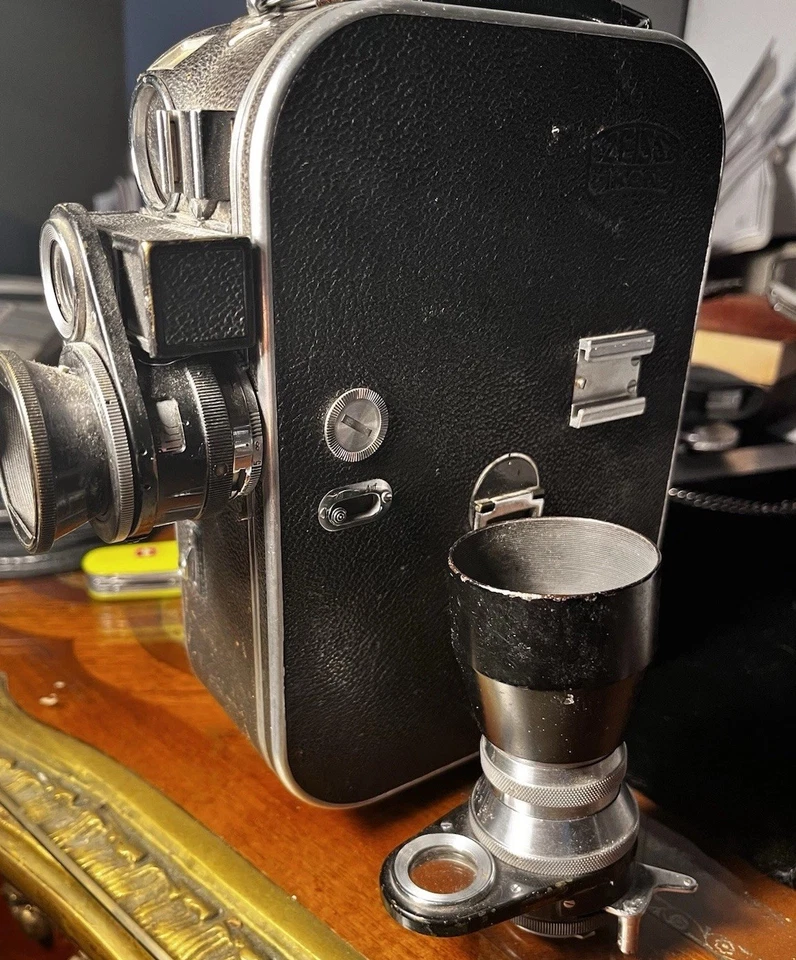 Cámara de película Zeiss Ikon Movikon 16 mm con lentes Sonnar 25 mm f/1,4, 1:4 7,5 cm Foto 1 de 3