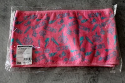 MINT 2ne1 Official Towel 2014 WORLD TOUR ALL OR NOTHING in Japan - Image 1 of 2