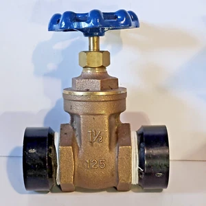 WATTS REGULATOR 1 1/2" Bronze Gate Valve Threaded 125 WSP Connectors Both Ends - Picture 1 of 7