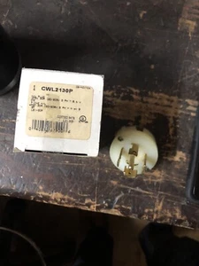 Cooper L21-30P 30A 120/250VAC 4-POLIG 5-Leiter Stecker - Bild 1 von 2