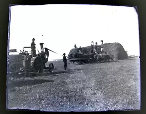 Antique Glass Plate B&W Negative Photograph Farming Equipment Hay Threshing Rig - Picture 1 of 3