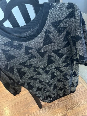 Camisa suéter vintage de los 80 para mujer negra y plateada Foto 1 de 4