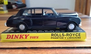 DINKY TOY 152 ROLLS ROYCE PHANTOM V LIMOUSINE DARK BLUE - Picture 1 of 10