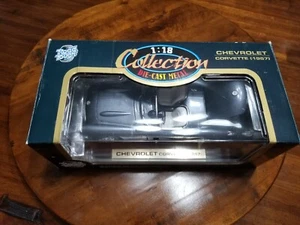 Maisto Special Edition Silver 1957 Corvette Convertible 1:18 NIB - Picture 1 of 6