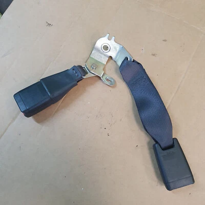 Задняя правая сторона центральный ремень безопасности пряжка стебель для Lexus LS460 LS600H 2007-2012 - Изображение 1 из 2