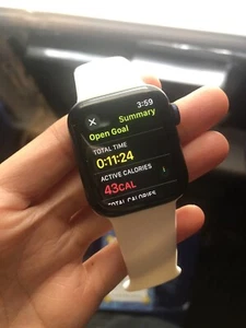 Apple Watch Series 6 40mm - Zdjęcie 1 z 24