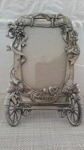 Wedding Picture Frame Just Married Carriage Metal Photo Art 3 1/2" x 5 Pre-owned - Picture 1 of 11