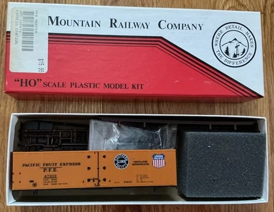 Intermountain HO 40501-40 Steel Sided Ice Bunker PFE #47839 Orange + Box - Image 1 of 3