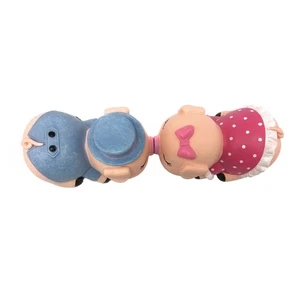 2 Pcs Kissing Pig Ornaments Figurine Sculpture Pigs Lovers Statue - Picture 1 of 12