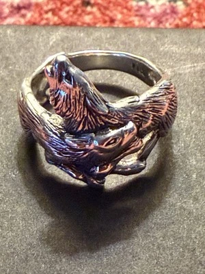 ‘RARE SIGNED’ TWO WOLVES CLEVERLY ENTWINED AS A RING (925) SILVER by Peter Stone - Изображение 1 из 4