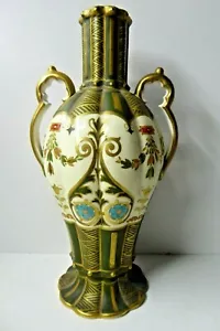 ANTIQUE VICTORIAN ART NOUVEAU WEDGWOOD VASE GILT TWIN HANDLED HAND PAINTED - Picture 1 of 11