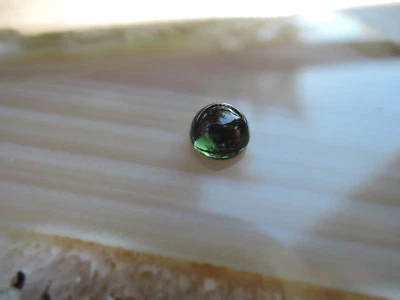 Echter Turmalin Grün rund Cabochon Schmuck Edelstein Fasserstein 86 - Bild 1 von 4