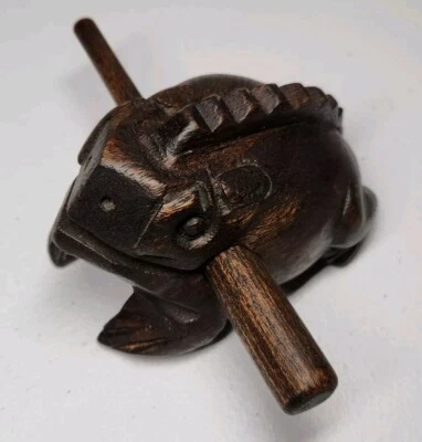 "Instrumento musical de percusión de rana de madera tallada a mano de 4"" pulgadas de largo" Foto 1 de 4