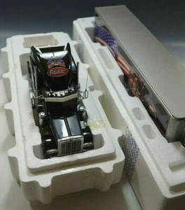 FRANKLIN MINT PETERBILT MODEL 379 TRUCK AND TRAILER US. FLAG 1:32 SCALE DIE CAST - Picture 1 of 11