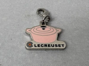Le Creuset Metal Double Sided Keyring Pink - Picture 1 of 2