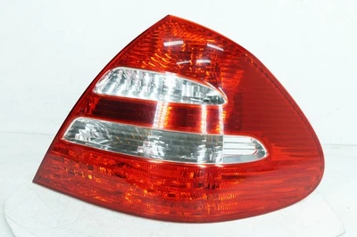 03-06 Luz trasera derecha Mercedes W211 E500 E320 E350 OEM 5105 Foto 1 de 4