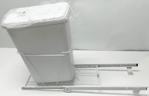 Rev-A-Shelf 35 QT Contenitore per rifiuti con coperchio estraibile, Bianco RV-12PB-L - Foto 1 di 7