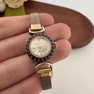 VINTAGE ~ ARISTO INCABLOC ~ OROLOGIO DA DONNA DELICATO ~GRANATO ORO 10K GF~ CARICA MANUALE - Foto 1 di 14
