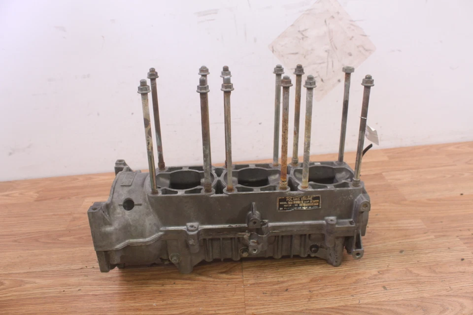 Polaris Indy 600 1983 cárteres/estuches de motor principal - juego Foto 1 de 4