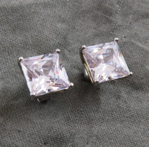 Vintage Sterling Silver Earrings CZ Cubic Zirconia Crystal Solitaire Studs 852b - Picture 1 of 10