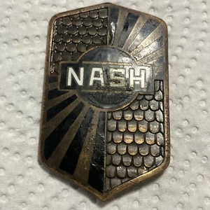 VINTAGE ORIGINAL 1928 - 1931 NASH RADIATOR EMBLEM ENAMEL ON BRASS - Picture 1 of 5