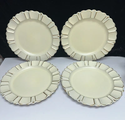 (4) Pier 1 Imports 13" Cargadores Placas de Polipropileno Crema Festoneado Borde Dorado Foto 1 de 4
