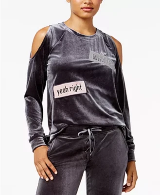 Top Material Girl Active Juniors Parches Grandes Terciopelo Hombro Frío $42. Foto 1 de 4