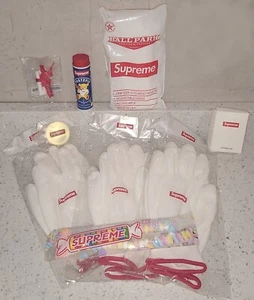 Accesorios SUPREME - Poncho de estadio con logotipo de caja - Guantes de goma - Pelota + Más - Imagen 1 de 22