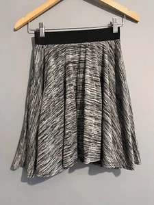 Cameo Rose Grey Marl Flowy Short Skirt Size 10 - Picture 1 of 4