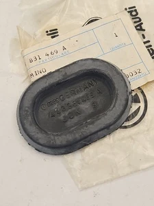 ORIGINAL 443831469A CENTER PILLAR GROMMET AUDI UR QUATTRO COUPE' A80/90 100/200 - Imagen 1 de 13