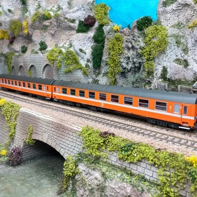 2 voitures I4 B Bruxelles / Luxembourg, Sncb, Ep IV et V - LSMODELS 42165 - HO 1 - Photo 1/4