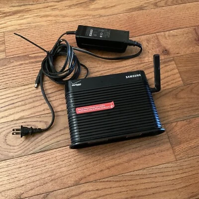 Samsung SCS2U01 Network Extender for Verizon Wireless - Black /Remote Backwoods - Image 1 of 4