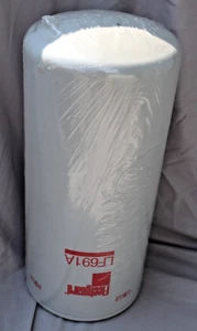 LF691A Fleetguard OilLube Filter. Replaces Caterpillar 1R-1808, 275-2604. 1792 - Picture 1 of 4