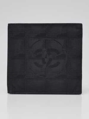 Cartera plegable Chanel línea de viaje de nailon negra Foto 1 de 4