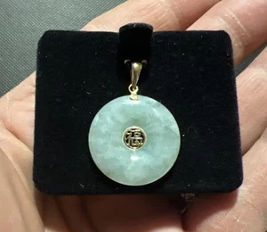 Colgante de jadeíta verde oro 14k - Imagen 1 de 2