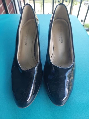 Zapatos de tacón sin cordones para mujer talla 8,5 M estilo suave Hush Puppies interior suave azul marino Foto 1 de 4