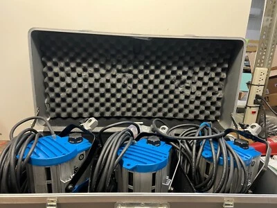 3 Luces ARRI 650 PLUS con Estuche, Puertas de Granero, 1 Soporte Foto 1 de 4