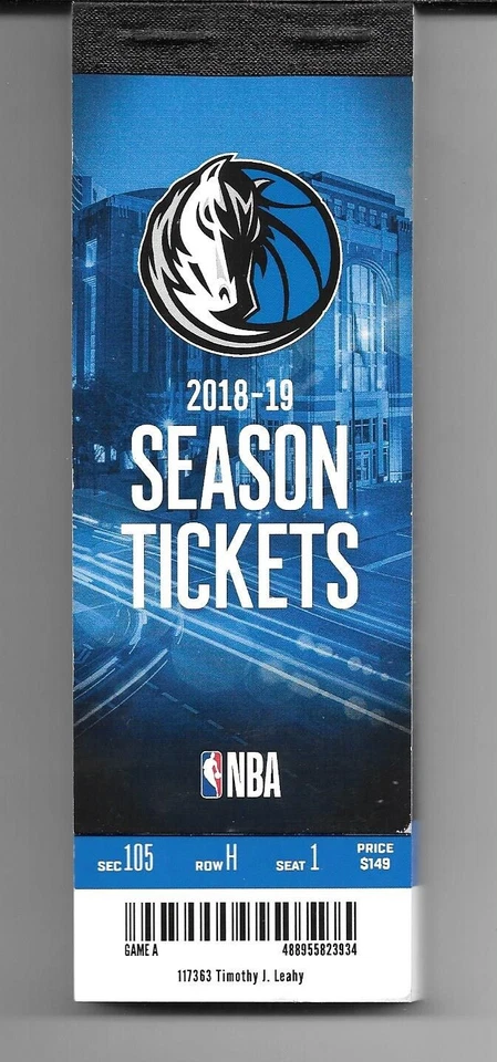 Libro de boletos de temporada 2018-19 de los Dallas Mavericks sin usar año de novato Luka Doncic Foto 1 de 1