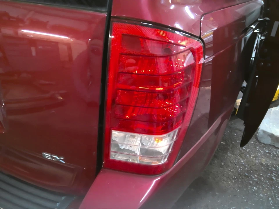 Задний фонарь в сборе правый 06 07 08 09 10 11 12 14 KIA SEDONA - Изображение 1 из 1