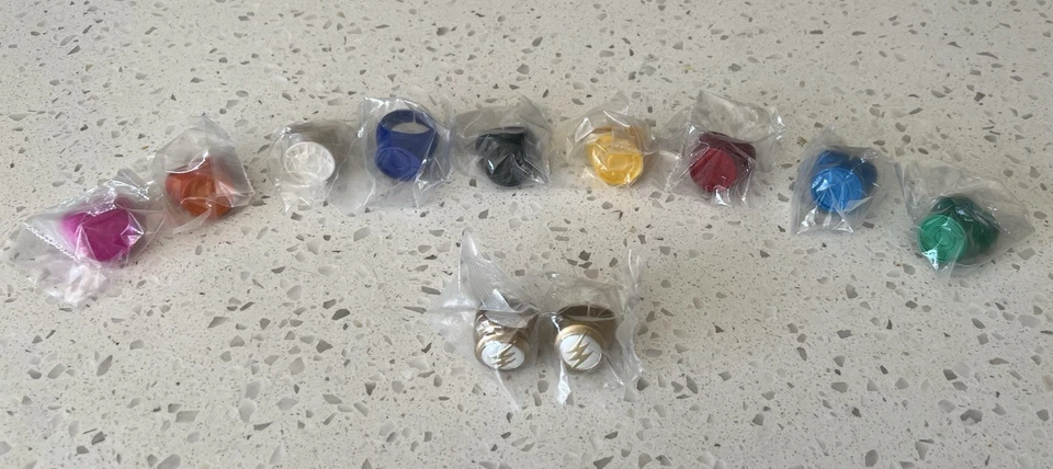 Anillos de plástico Green Lantern - Juego de 11 - Incluye (2) anillos de plástico flash NUEVO Foto 1 de 1