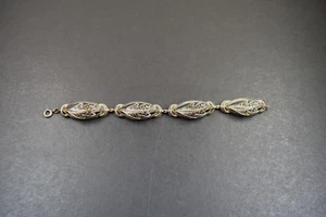feines Gliederarmband mit filigran gearbeiteten Eichblättern, Silber geprüft . - Bild 1 von 5
