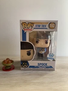 Star Trek: Spock with Cat #1142 - Funko Exclusive Pop! Vinyl + FREE Protector - Picture 1 of 6