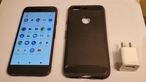 Google Pixel 32 GB Black (Unlocked) Android Smartphone + AC Adapter + Case - Photo 1 sur 11