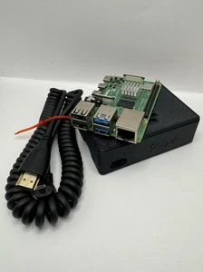 Raspberry Pi 4 Model B 4GB w/ 3D Printed Case & Micro HDMI to HDMI 32GB mSD - Afbeelding 1 van 7