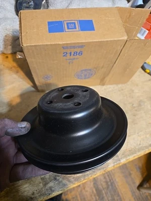 Chevrolet Buick Pontiac Olds 1969-91 polea bomba de agua 14023155 camión Camaro Foto 1 de 4